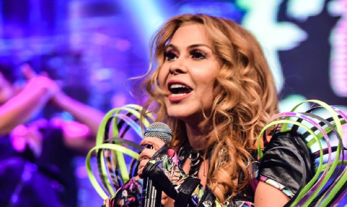 joelma-leva-a-palavra-de-deus-em-show-de-comemoracao-de-80-anos-de-sua-cidade-natal