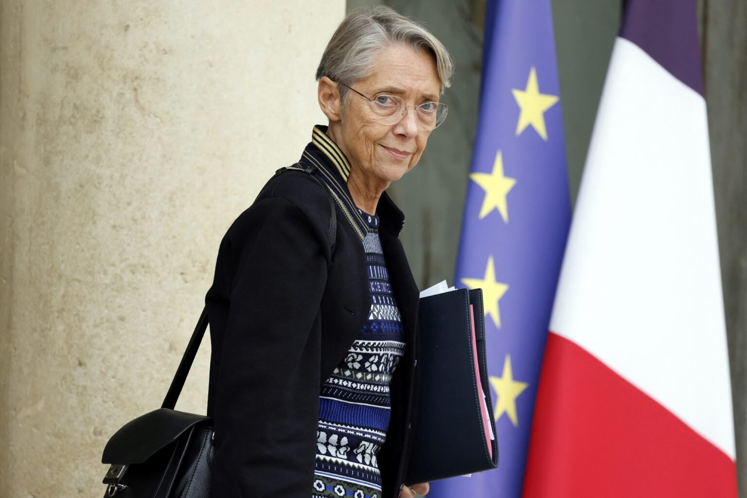 elisabeth-borne,-primeira-ministra-da-franca,-pede-demissao