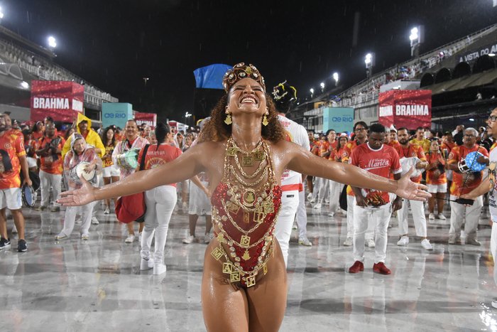 fotos:-ensaio-tecnico-da-uniao-de-marica-no-sambodromo