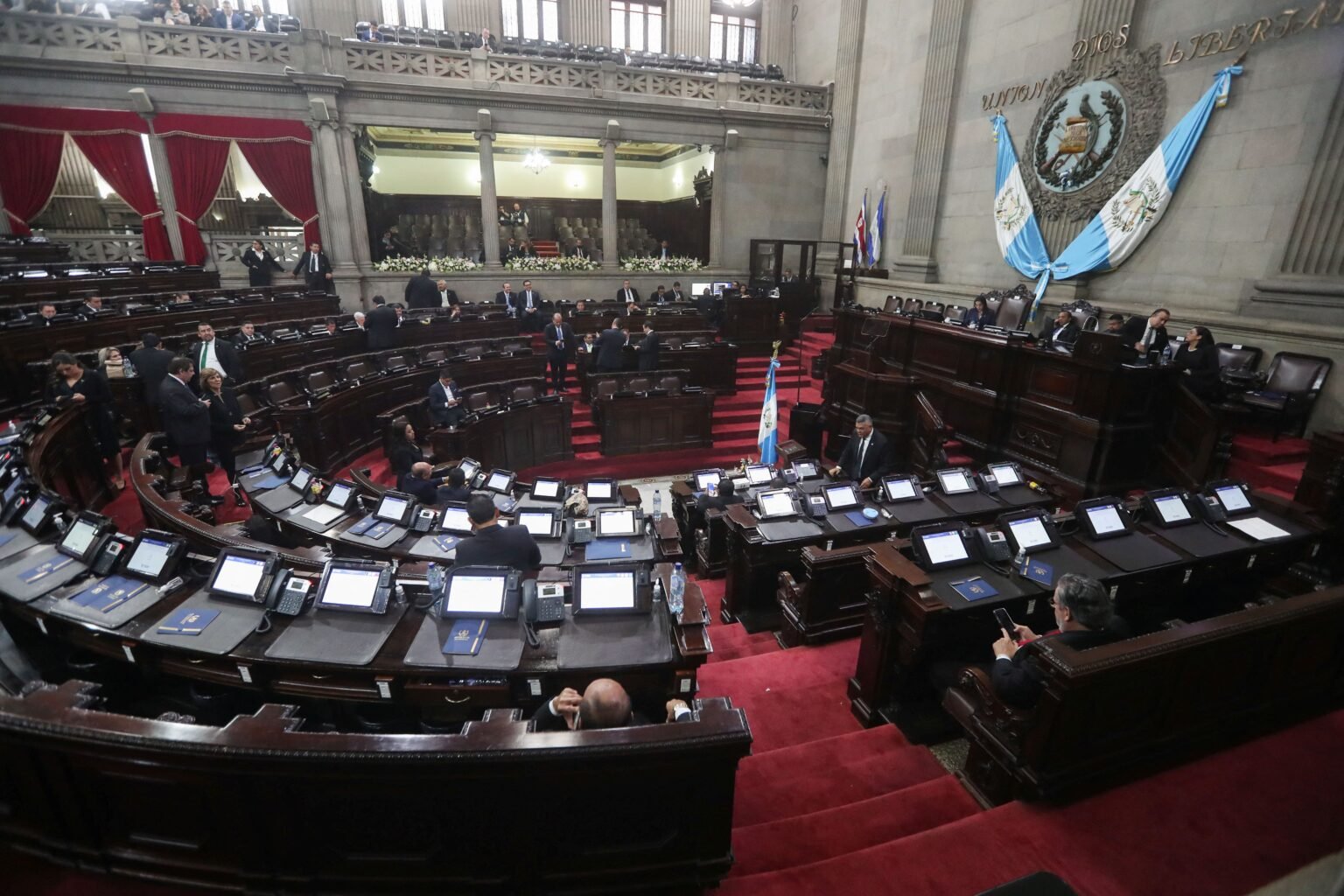 tensao-no-congresso-atrasa-posse-de-arevalo-como-presidente-da-guatemala