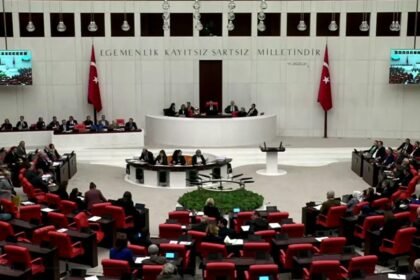 parlamento-da-turquia-aprova-entrada-da-suecia-na-otan