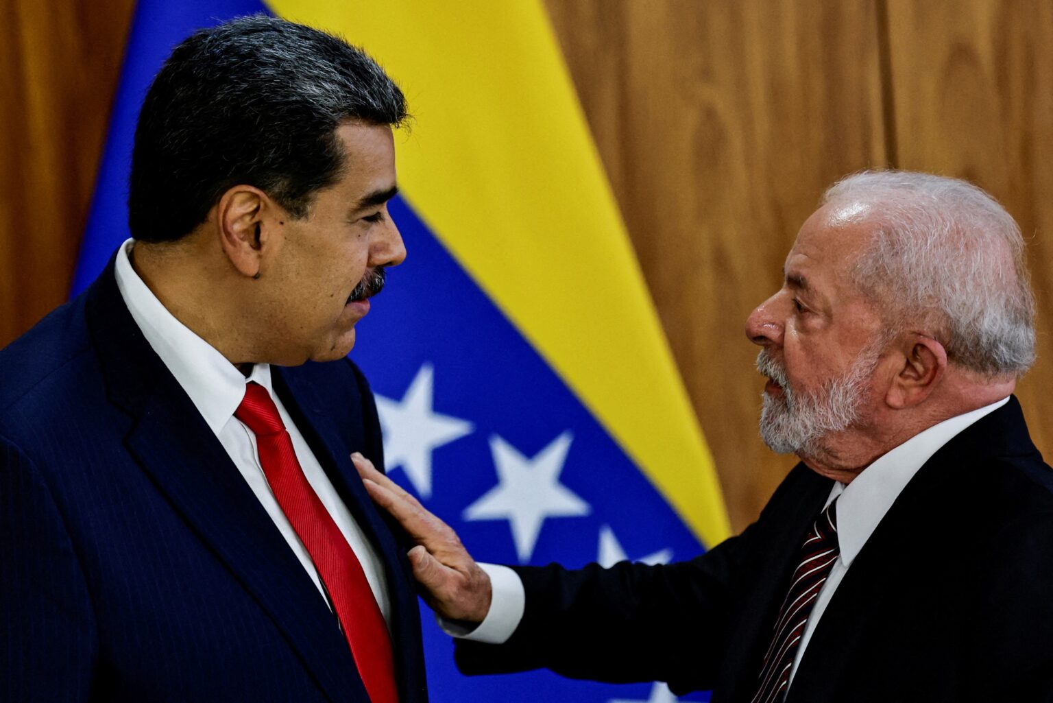 lula-deve-encontrar-maduro-para-‘medir-temperatura’-em-meio-a-acoes-controversas-da-venezuela-e-crise-por-essequibo