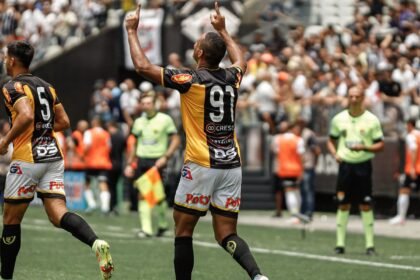 corinthians-perde-e-fica-perto-da-zona-de-rebaixamento-no-paulistao