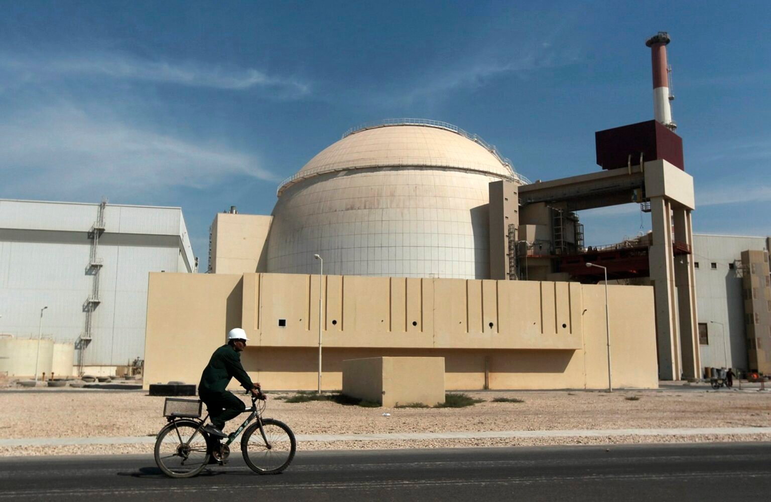 ira-inicia-construcao-de-novo-reator-nuclear