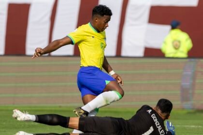 pre-olimpico:-endrick-perde-penalti-e-brasil-cai-diante-do-paraguai