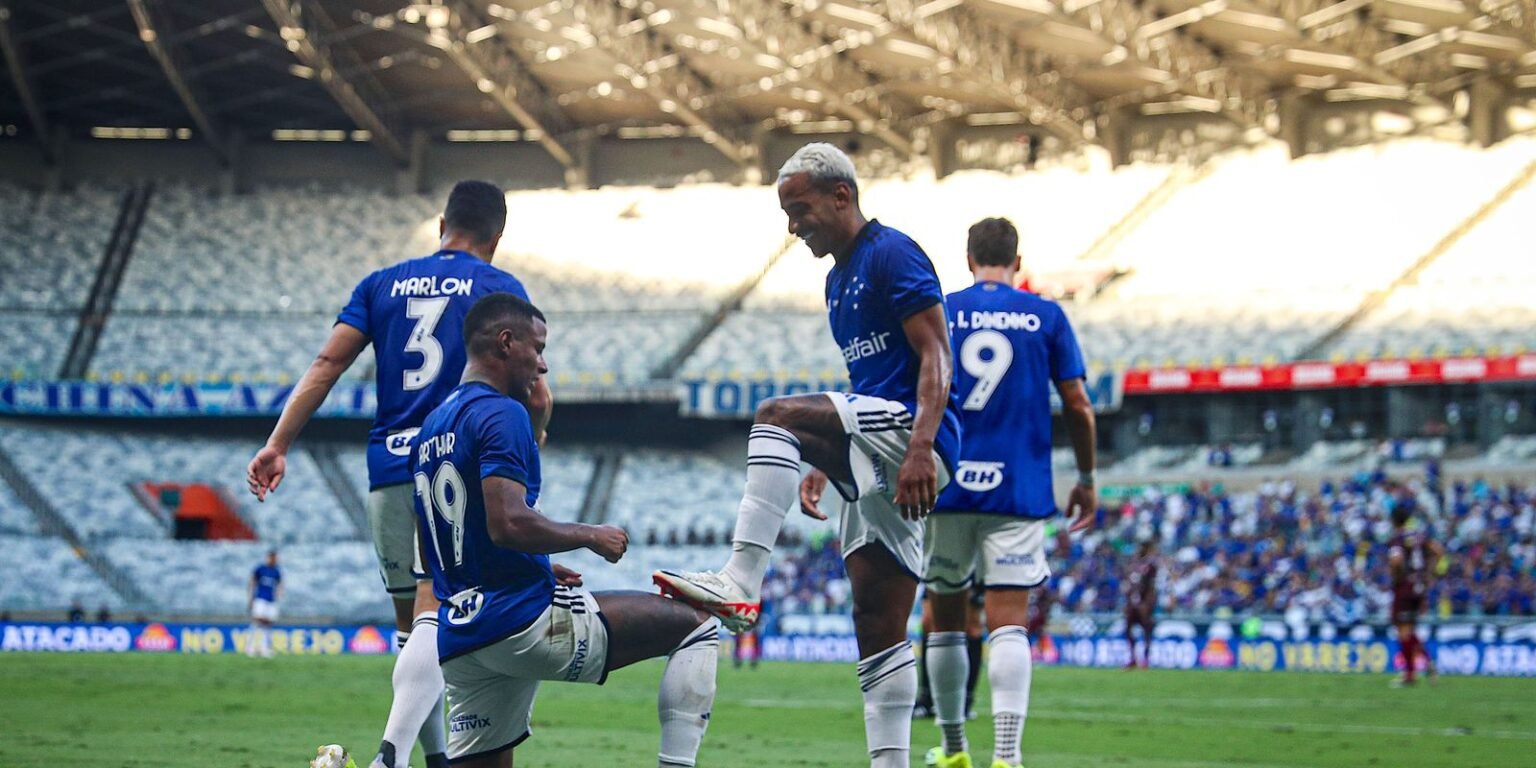 cruzeiro-supera-patrocinense-com-facilidade-no-mineiro