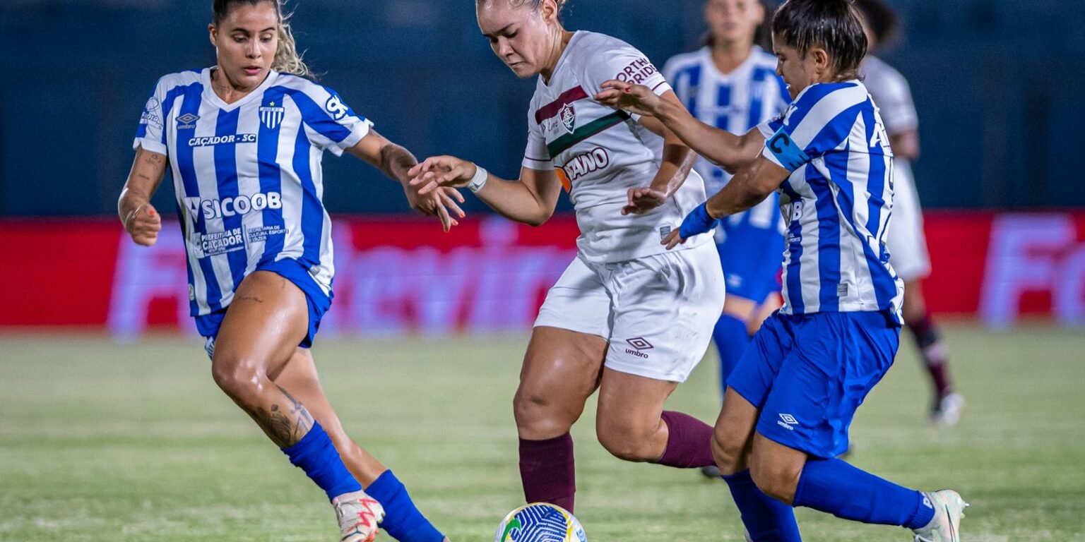 avai-bate-fluminense-na-abertura-da-supercopa-do-brasil-feminina