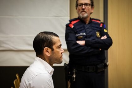 daniel-alves-e-condenado-a-4-anos-e-6-meses-de-prisao-por-agressao-sexual