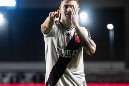 vasco-inicia-disputa-com-nova-iguacu-por-vaga-na-final-do-carioca