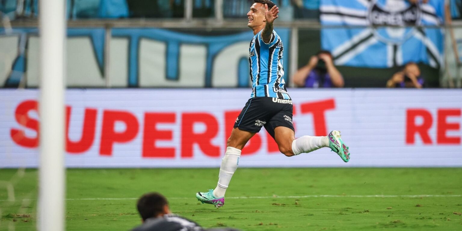 gremio-supera-brasil-de-pelotas-e-avanca-as-semifinais-do-gauchao