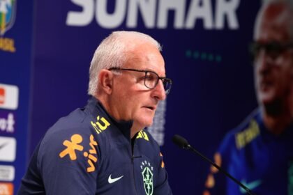 dorival-convoca-leo-jardim,-fabricio-bruno-e-galeno-para-selecao