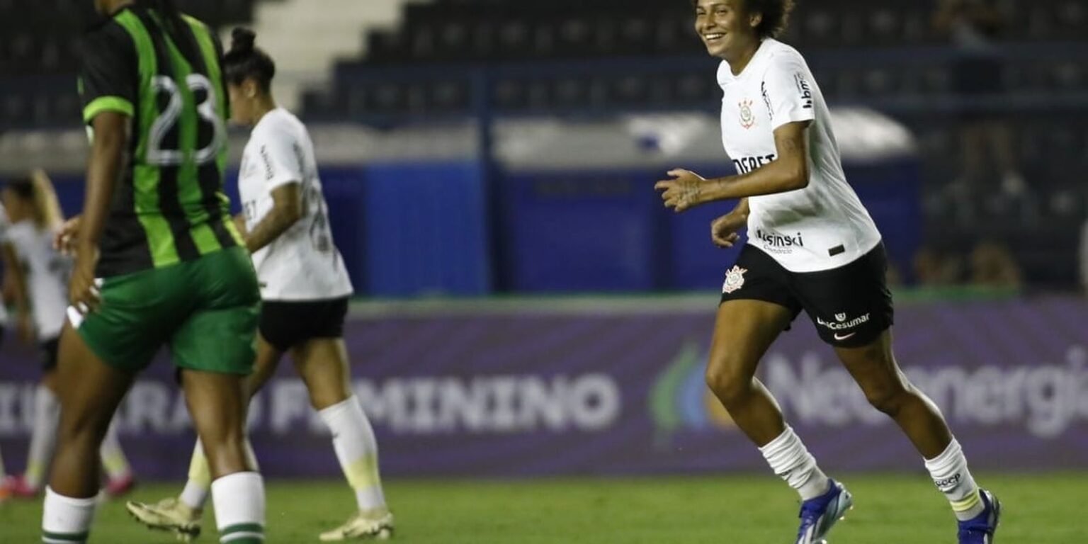 brasileiro-feminino:-corinthians-goleia-america-para-assumir-lideranca