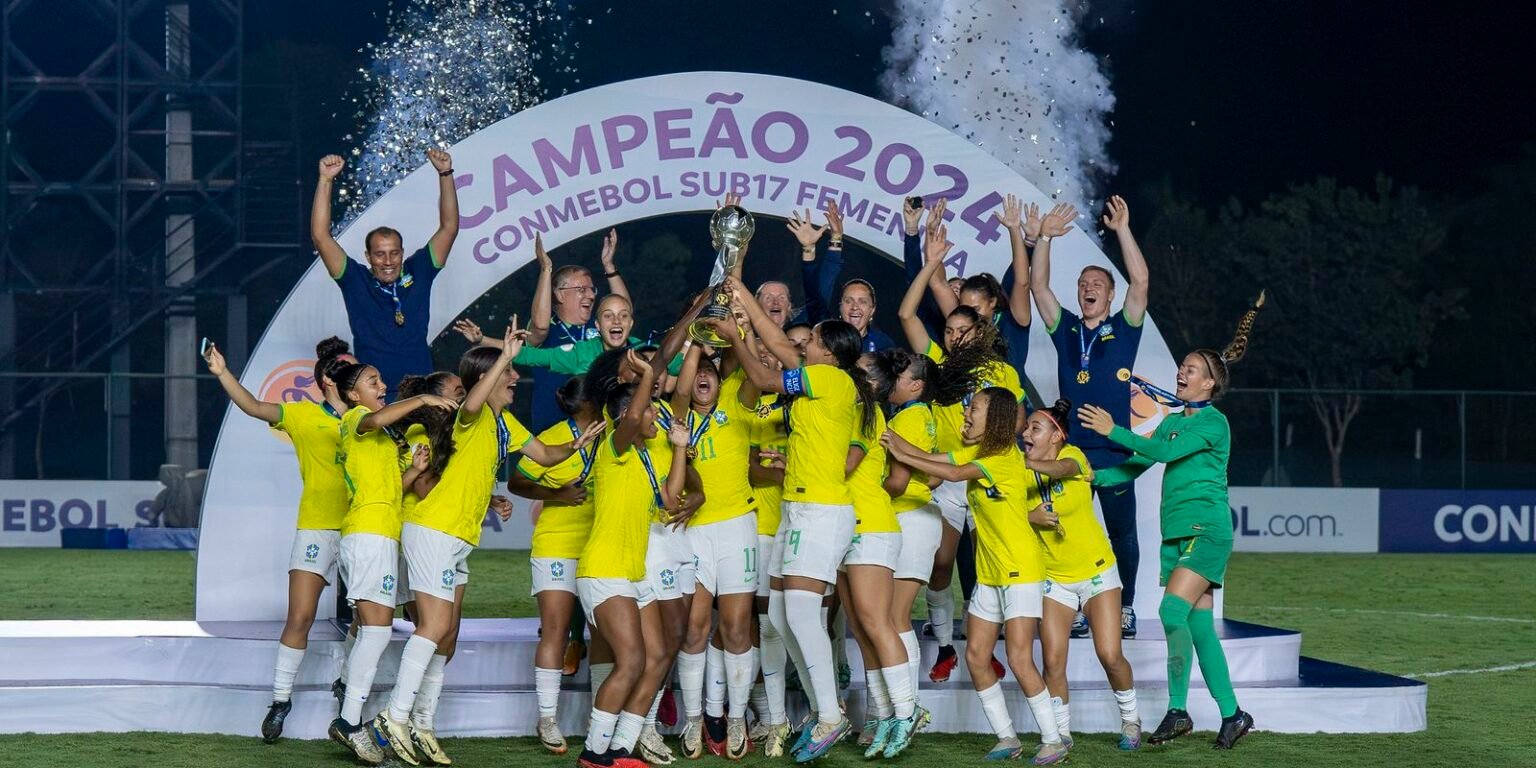 selecao-feminina-goleia-paraguai-e-fatura-penta-em-sul-americano-sub17