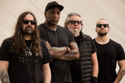 portas-abertas:-andreas-kisser-diz-que-sepultura-pode-receber-eloy-casagrande-em-ultimo-show