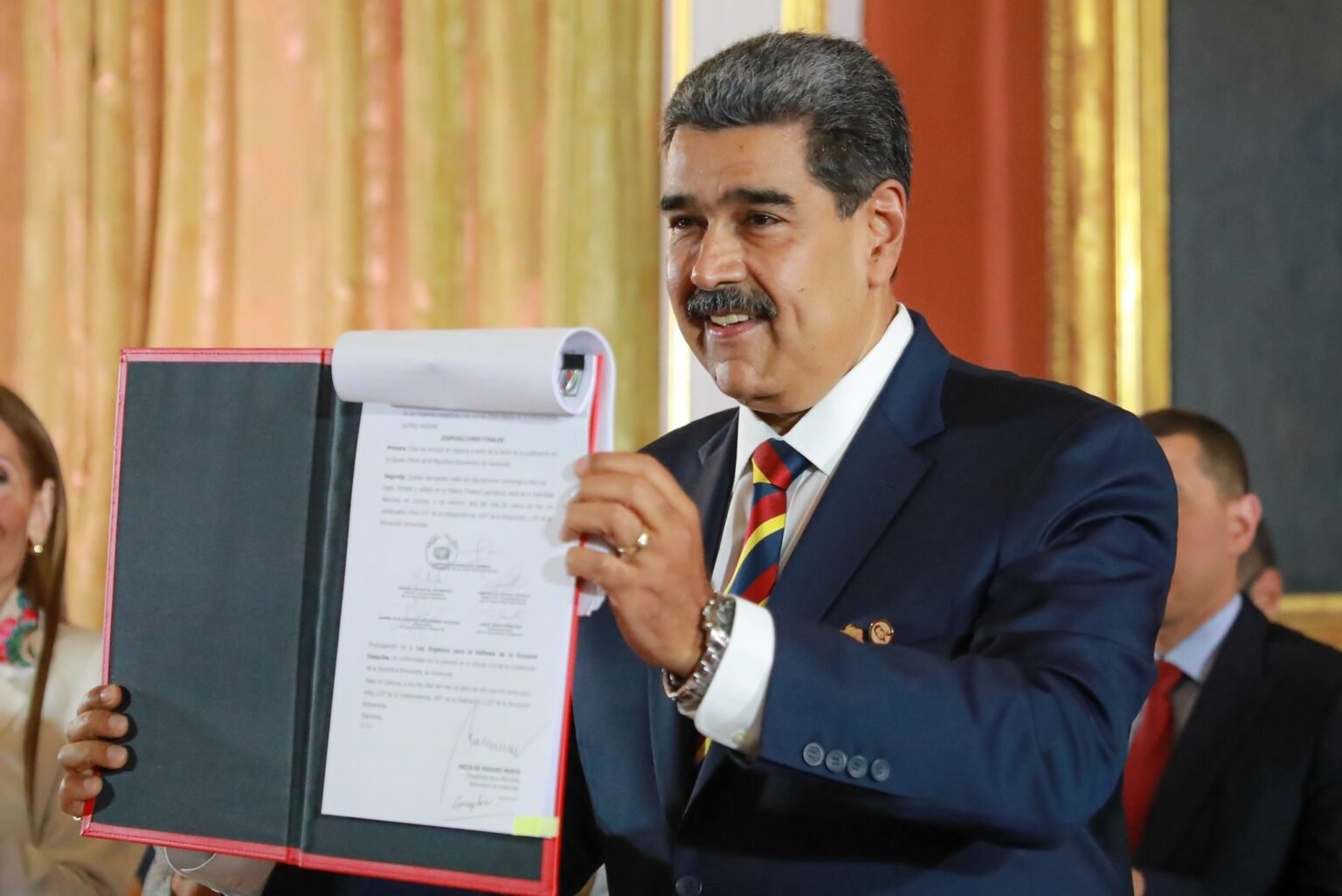 essequibo:-maduro-promulga-lei-que-cria-provincia-da-venezuela-em-territorio-da-guiana