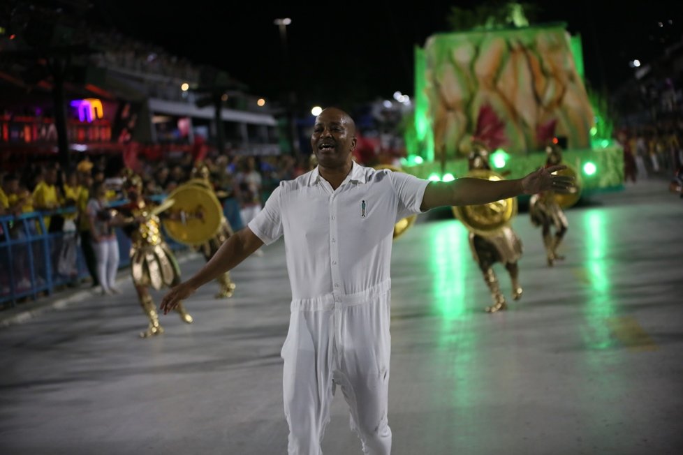 fabio-costa-segue-como-coreografo-da-comissao-de-frente-da-unidos-de-bangu