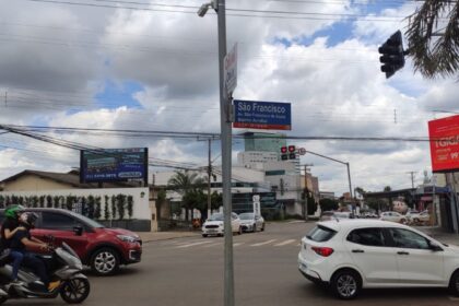 pais,-estudantes-e-idosos-denunciam-caos-no-principal-cruzamento-da-avenida-sao-francisco:-“tem-que-quase-morrer-para-atravessar”