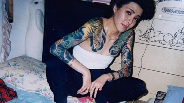 ‘desde-pequena-gostava-de-violencia’:-a-historia-de-nishimura-mako,-unica-mulher-que-conseguiu-entrar-para-a-yakuza