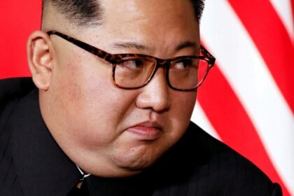 kim-jong-un-diz-que-agora-e-hora-de-coreia-do-norte-se-preparar-para-a-guerra,-segundo-agencia