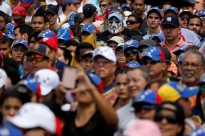 venezuela:-oposicao-a-maduro-confirma-edmundo-gonzalez-como-candidato-para-eleicao-presidencial