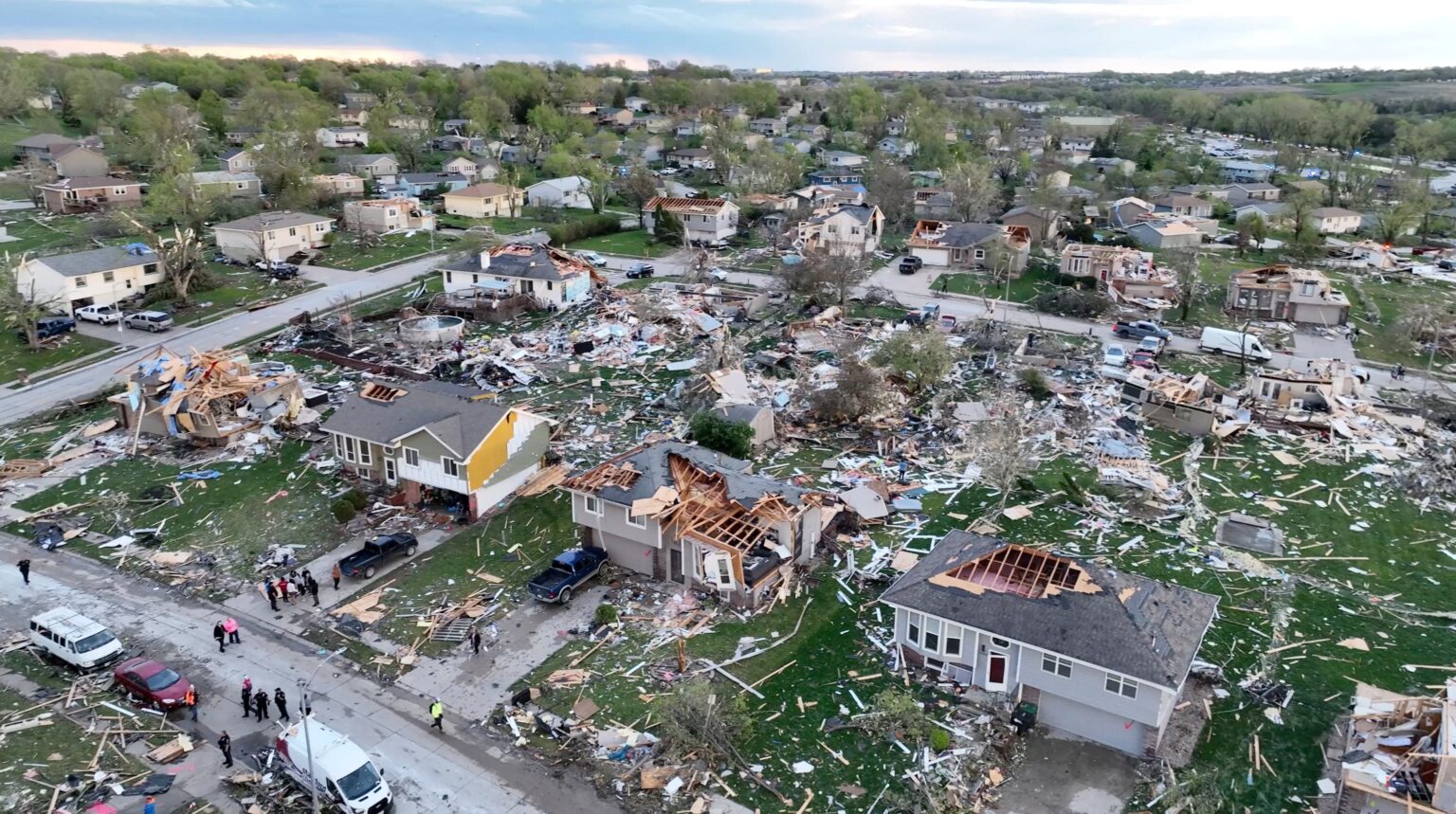 tornado-nos-eua:-imagens-de-drone-mostram-destruicao-causada-por-fenomeno-no-estado-de-nebraska;-veja-video