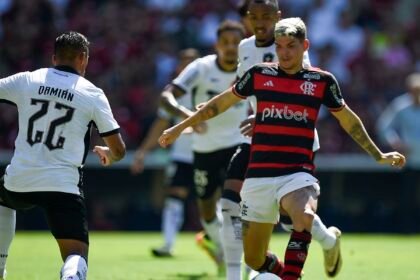 botafogo-vence-flamengo-no-maracana-por-2-a-0