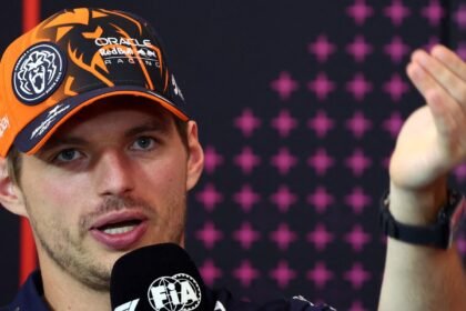 verstappen-confirma-que-pilotara-pela-red-bull-no-proximo-ano-na-f1