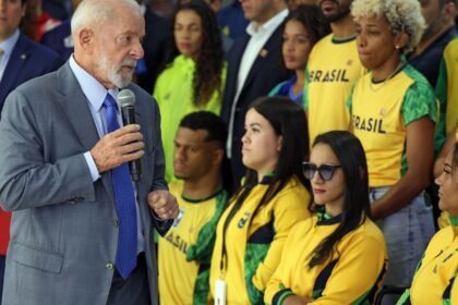 lula-assina-decreto-reajustando-bolsa-atleta-em-10,86%