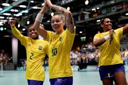 handebol:-brasil-estreia-em-paris-com-vitoria-impecavel-contra-espanha