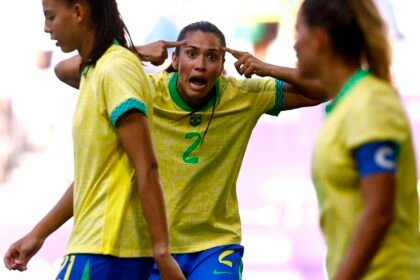 futebol-feminino-perde-para-a-espanha,-mas-avanca-para-as-quartas