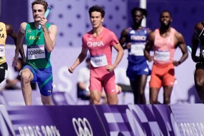 brasil-fica-fora-da-final-do-revezamento-4x100m-no-atletismo-em-paris