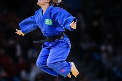 rosicleide-andrade-conquista-primeira-medalha-do-judo-em-paris