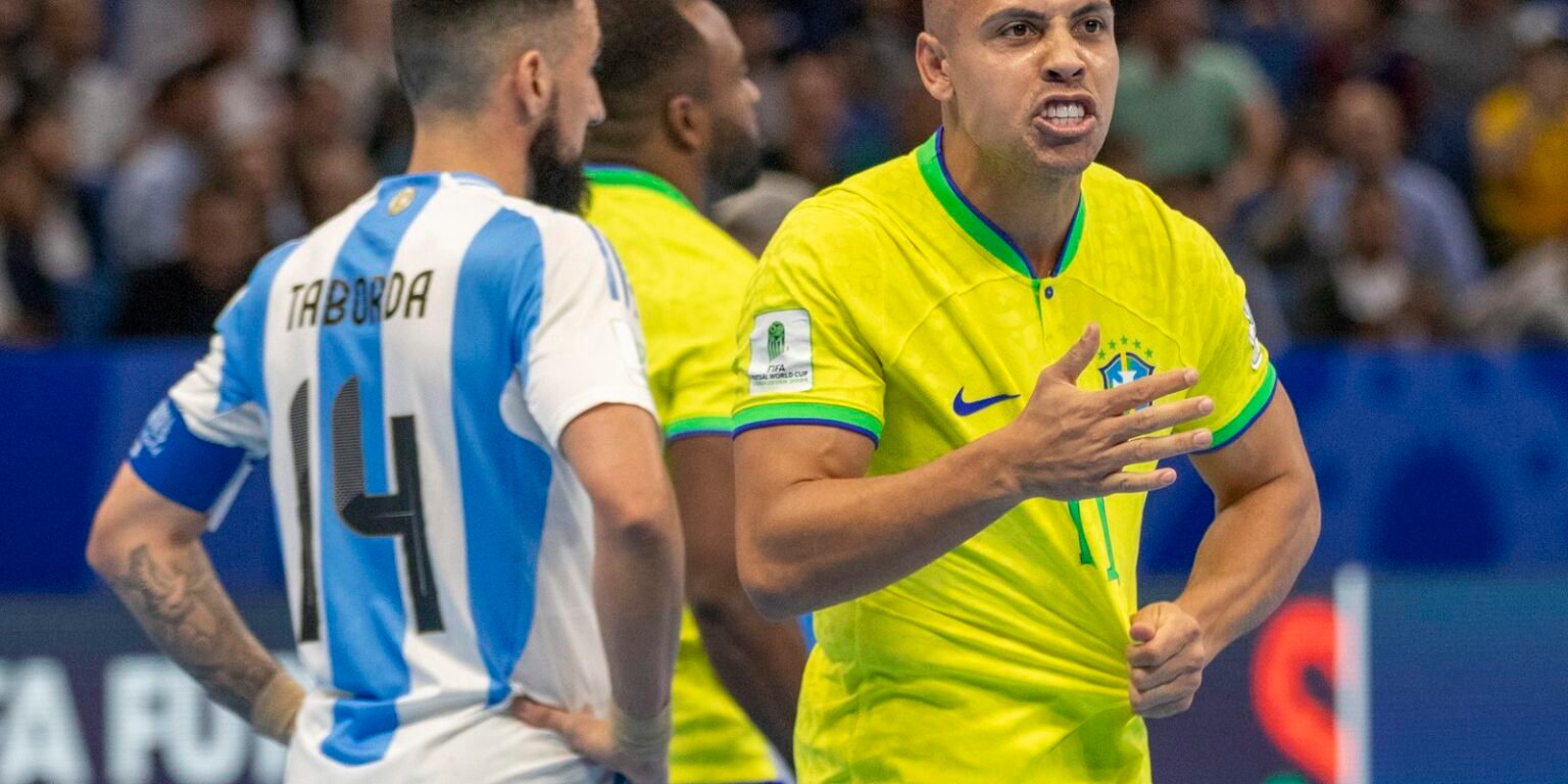 selecao-brasileira-conquista-o-hexa-da-copa-do-mundo-de-futsal