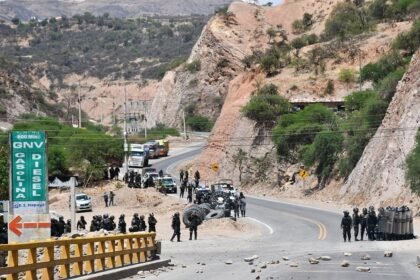 onda-de-bloqueios-de-rodovias-se-espalha-na-bolivia-para-evitar-prisao-de-evo-morales