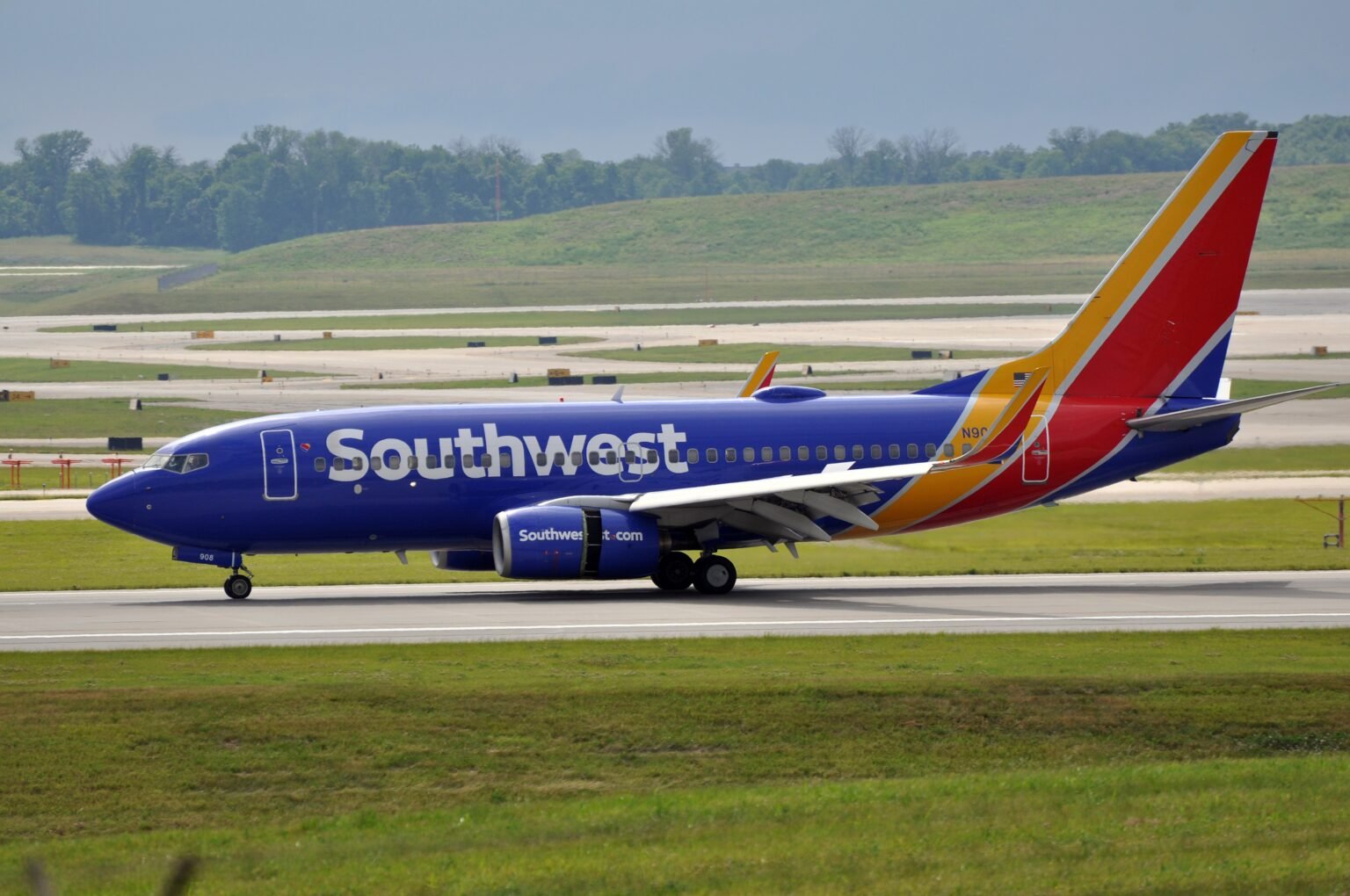 aviao-e-atingido-por-tiro-antes-de-decolar-no-aeroporto-de-dallas