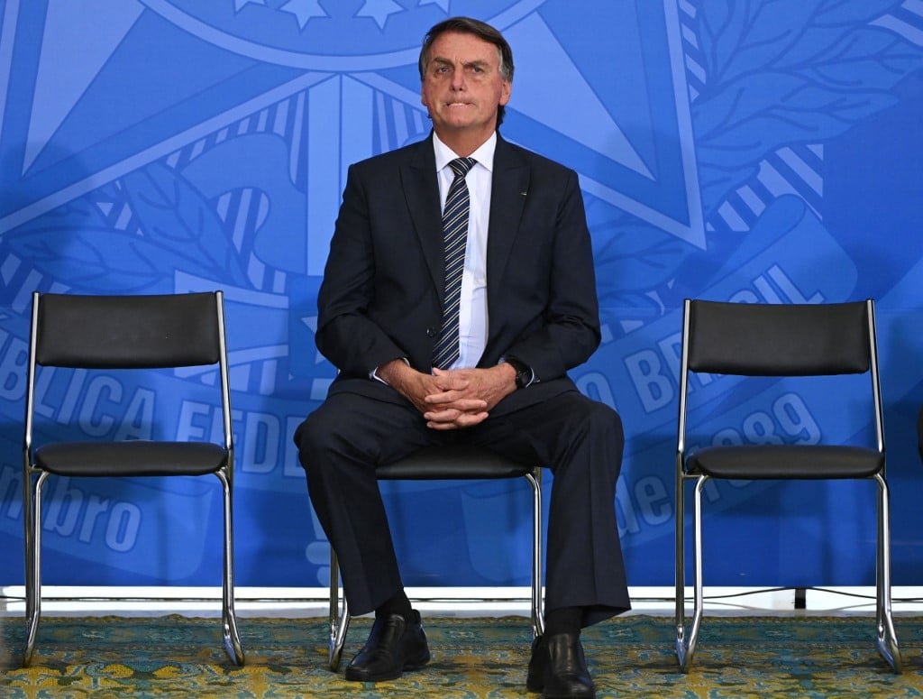 bolsonaro-viajou-aos-eua-para-evitar-prisao-e-esperar-desfecho-do-8-de-janeiro,-diz-pf