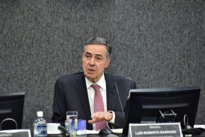 supersalarios:-barroso-diz-que-o-judiciario-nao-tem-responsabilidade-por-crise-fiscal