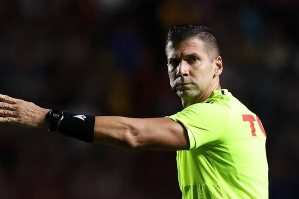 arbitragem-rouba-cena-no-brasileiro,-mas-pune-menos-que-em-2024