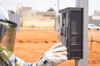 consumidores-de-goias-ficaram-ate-62-horas-sem-energia-em-2024,-aponta-aneel